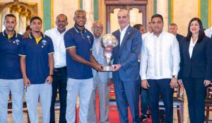 presidente-abinader-felicita-al-salcedo-fc-por-su-corona-en-la-ldf-c8c0d1df-focus-0-0-896-504