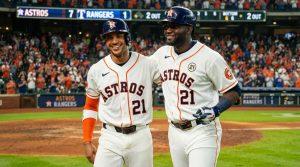 Astros vencen 4-2 a Reales con jonrones de Jeremy Peña y Yordan Álvarez