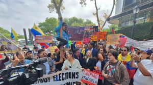 Cinco claves de la protesta venezolana en NY contra la «luna de miel» Rodríguez-Trump