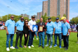 Gran torneo de béisbol de la FDDNY reúne a 48 equipos y celebra 40 años de deporte y comunidad