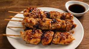 «Brochetas de pollo teriyaki: la receta que todos amarán, con el secreto para una carne jugosa»