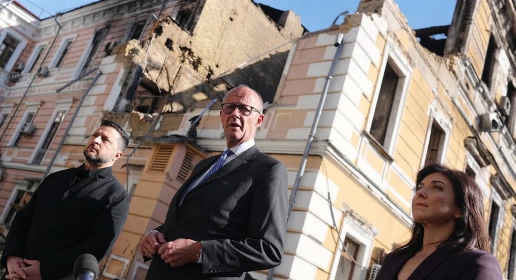 «Merz en Kiev: el giro asertivo de Alemania frente a Putin y la guerra en Ucrania»