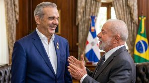 Abinader felicita a Lula tras su victoria electoral en Brasil