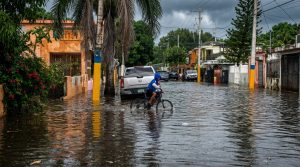 Trabajo ordena priorizar la vida: empleadores deben flexibilizar horarios ante inundaciones por vaguada en RD
